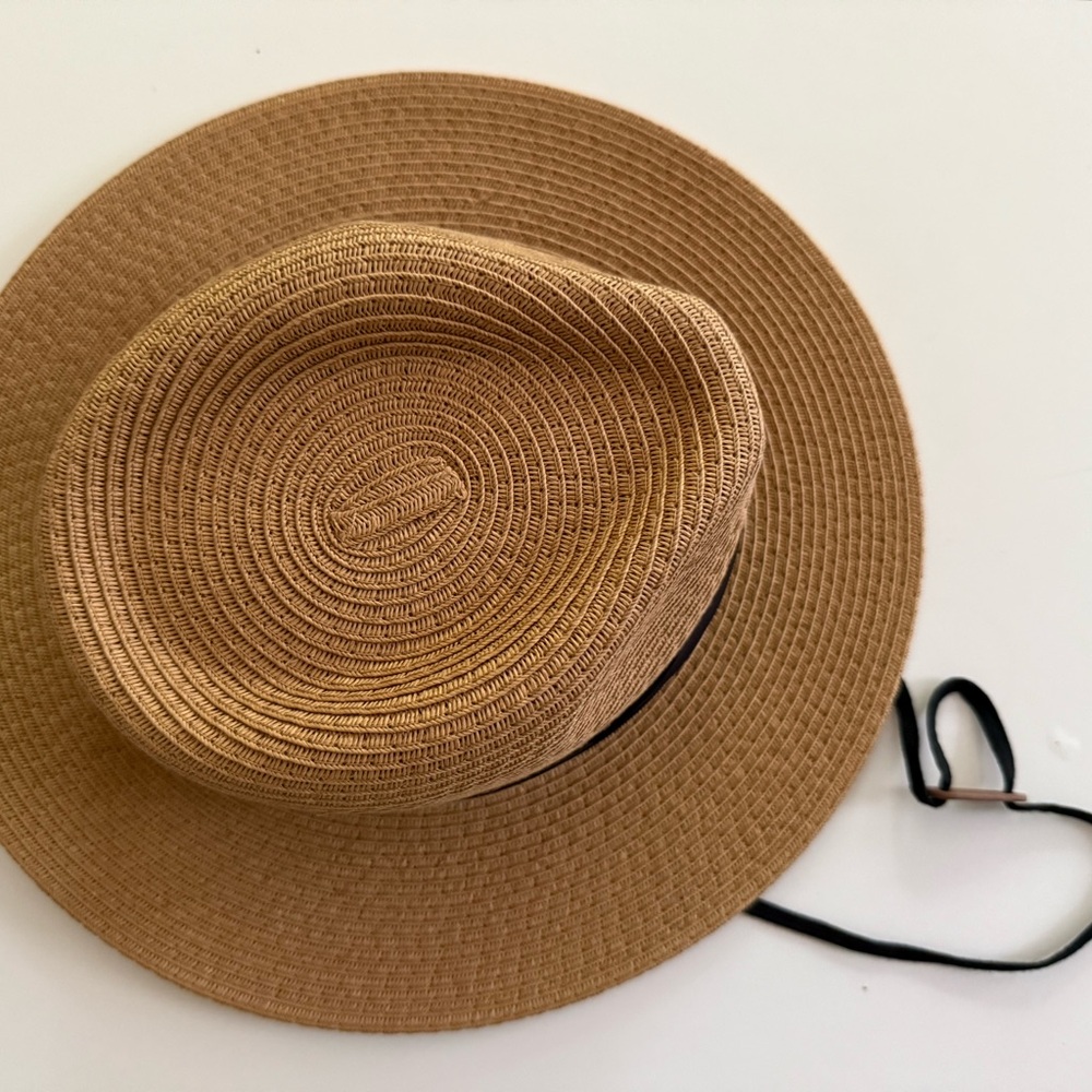Woman’s Tan Sun Hat